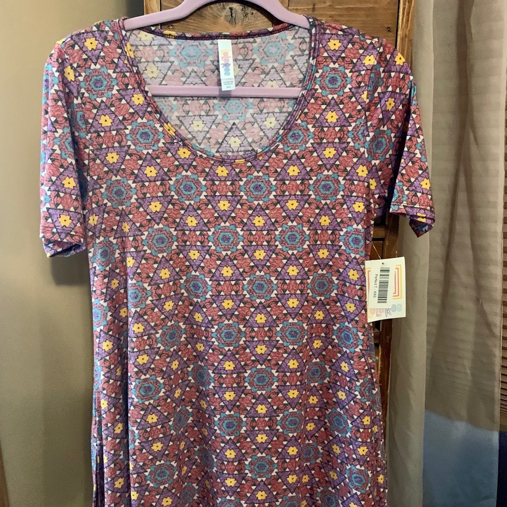 Perfect T LulaRoe new with tags